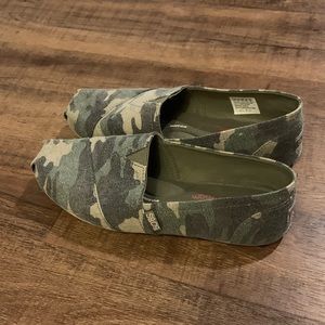 Bobs from Skechers shoes- Camo size 7.5